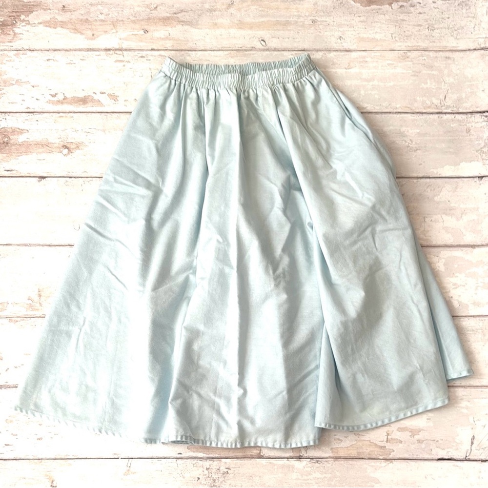 Womens S/M Light Blue Skirt Flowy Pleated Skirt Mid Calf Length Size Small